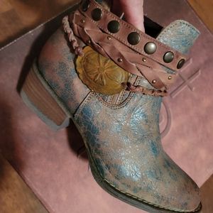 Brand new, Circle G Corral Booties